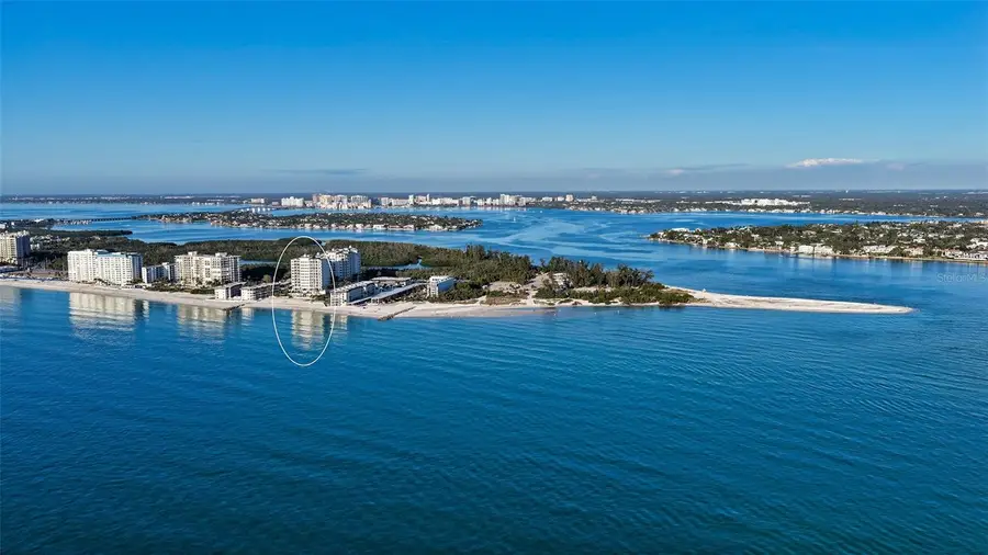 2052 Benjamin Franklin Drive #D702, Sarasota, FL 34236 - Image #2