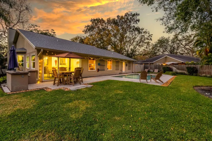 1046 Greystone Lane, Sarasota, FL 34232 - Image #2