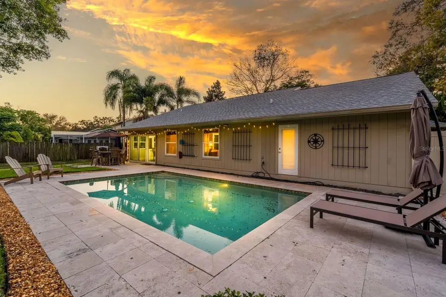 1046 Greystone Lane, Sarasota, FL 34232 - Image #3