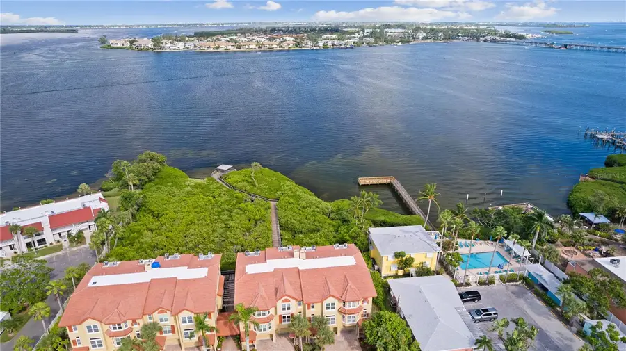 301 17th Street N, Bradenton Beach, FL 34217 - Image #2