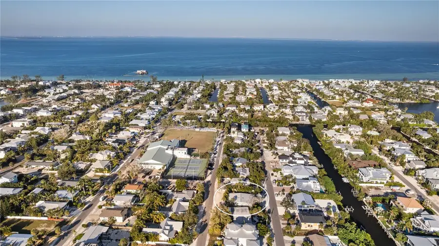 312 Hardin Avenue, Anna Maria, FL 34216 - Image #2