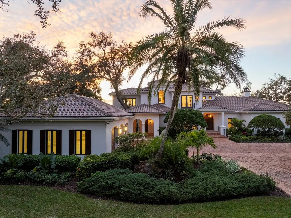 3000 Southwest Drive, Sarasota, FL 34239 - Image #1