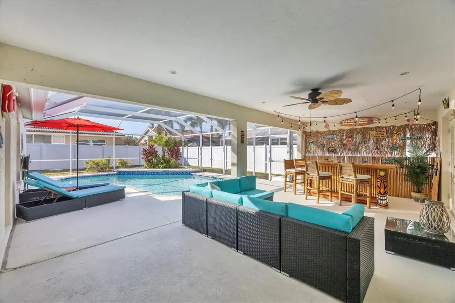 4525 Windsor Court E, Bradenton, FL 34203 - Image #2