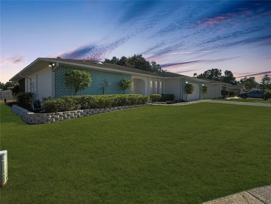 2042 Country Meadows Place, Sarasota, FL 34235 - Image #3