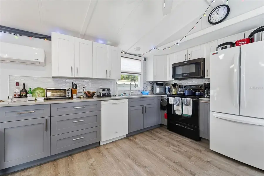 4189 78th St N, Lot 27, Saint Petersburg, FL 33709 - Image #2