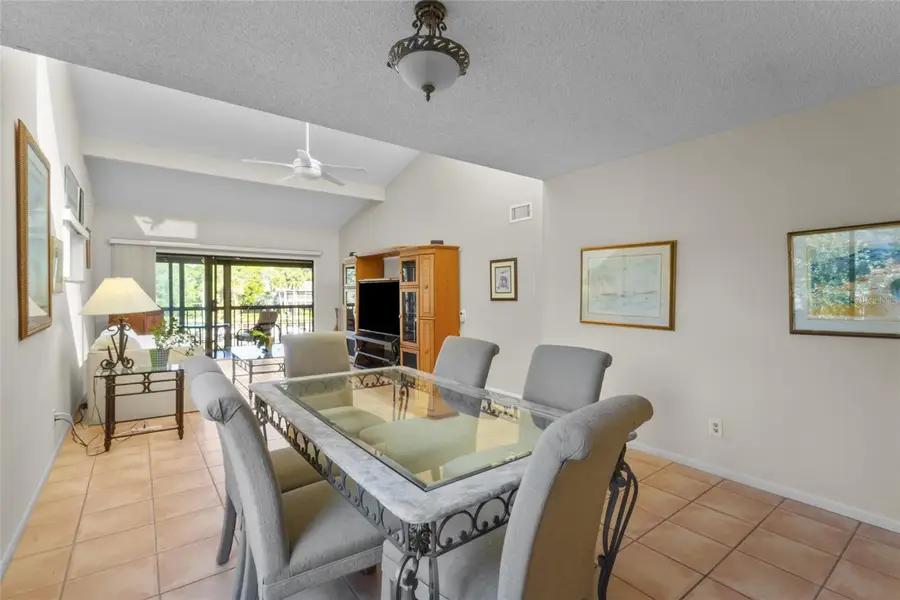 1621 Boathouse Circle #220, Sarasota, FL 34231 - Image #3
