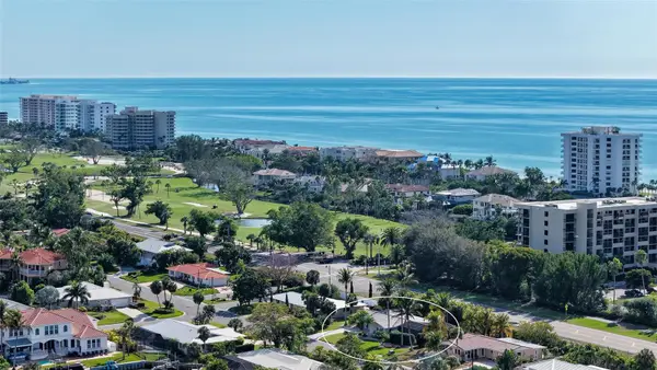 1050 Bogey Lane, LONGBOAT KEY, FL 34228