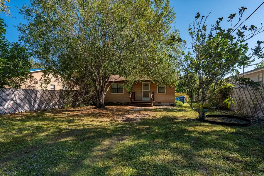 216 Glenwood Avenue, Osprey, FL 34229 - Image #3