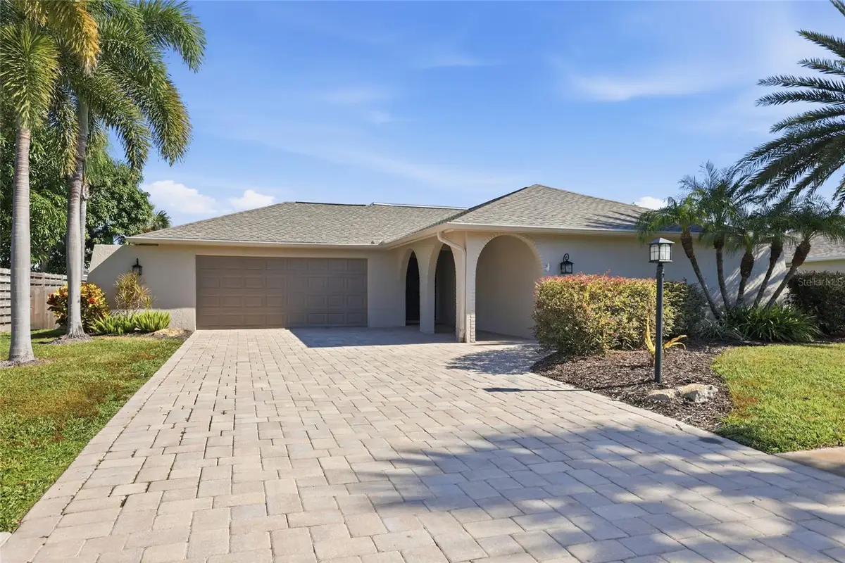 3660 Kingston Boulevard, Sarasota, FL 34238 - Image #1
