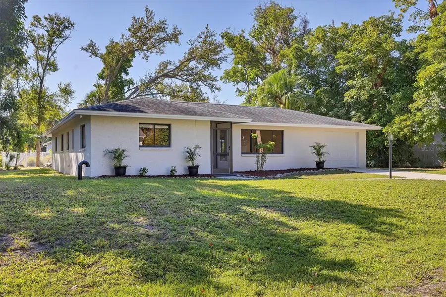 1632 Worrington Street, Sarasota, FL 34231 - Image #2