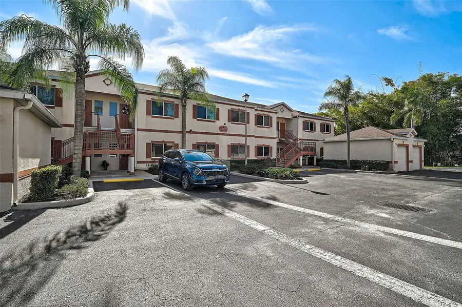 3958 Mediterranea Circle #411, Sarasota, FL 34233 - Image #3