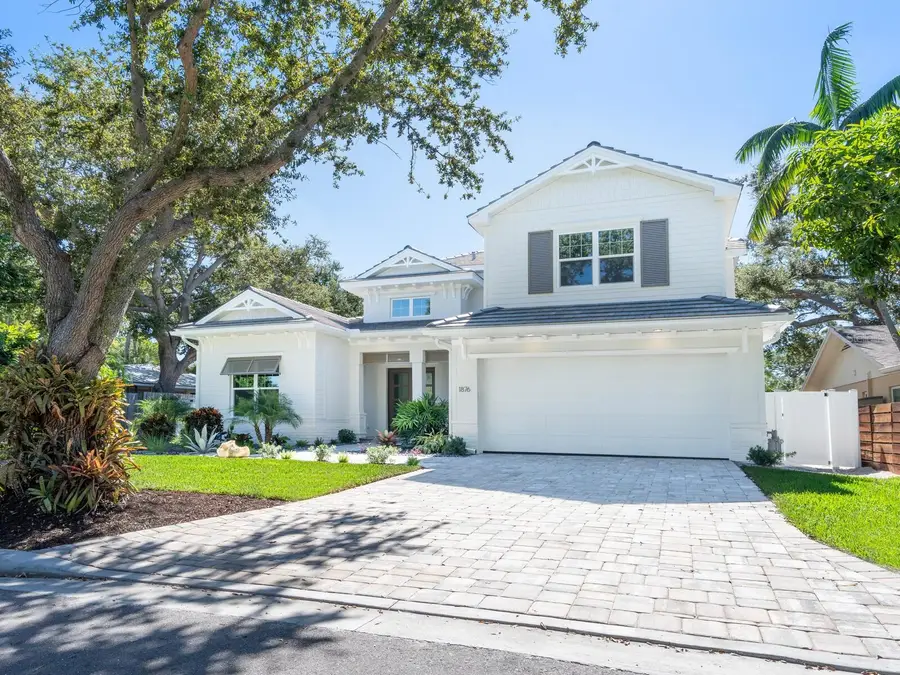 1876 Magnolia Street, Sarasota, FL 34239 - Image #3