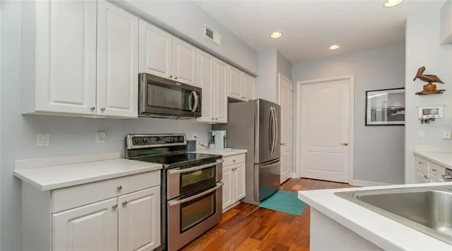 6100 Jonathans Bay Circle #302, Fort Myers, FL 33908 - Image #2