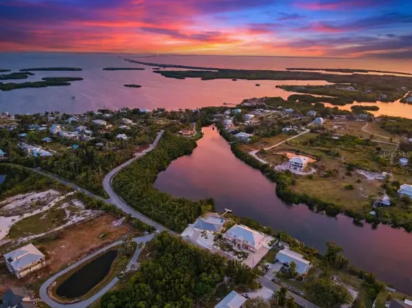 910 Bayshore Drive, TERRA CEIA, FL 34250