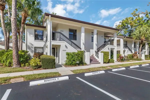 4727 Winslow Beacon #10, SARASOTA, FL 34235