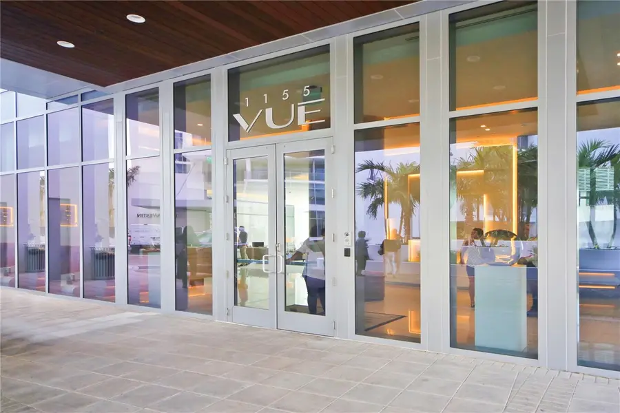 1155 N Gulfstream Avenue #802, Sarasota, FL 34236 - Image #2