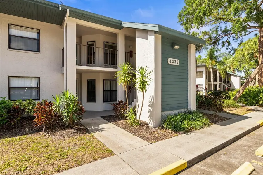 4325 46th Avenue W #104, Bradenton, FL 34210 - Image #2