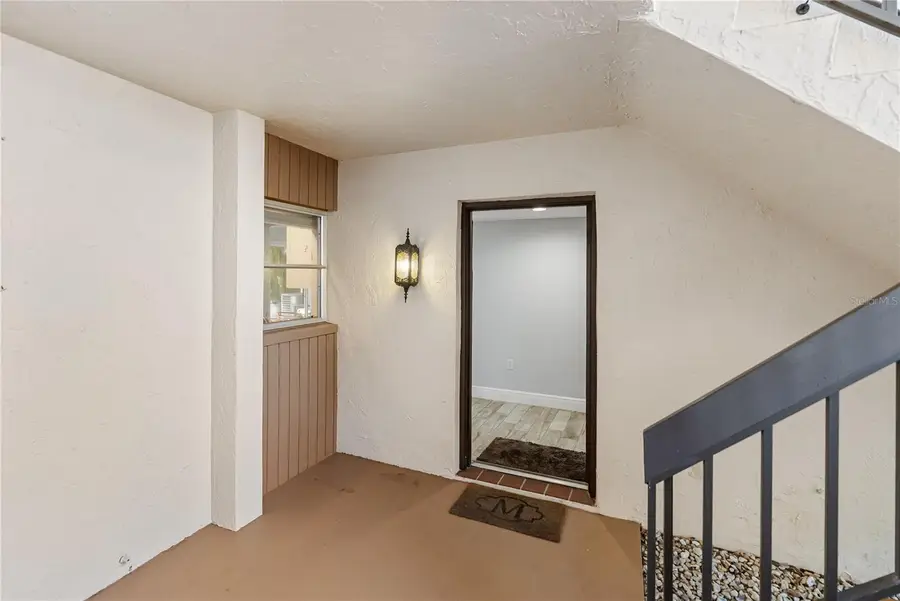 2401 Clubhouse Circle #102, Sarasota, FL 34232 - Image #3