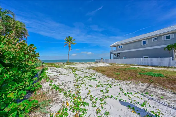 837 N Shore Drive, ANNA MARIA, FL 34216