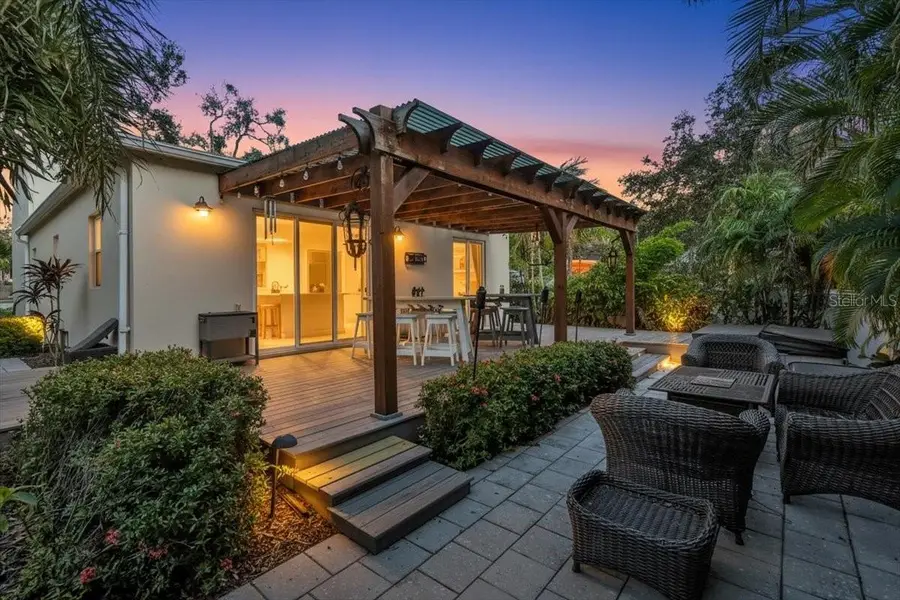 2224 Tami Sola Street, Sarasota, FL 34237 - Image #2