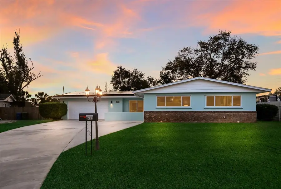 2411 Ridge Avenue, Sarasota, FL 34235 - Image #2