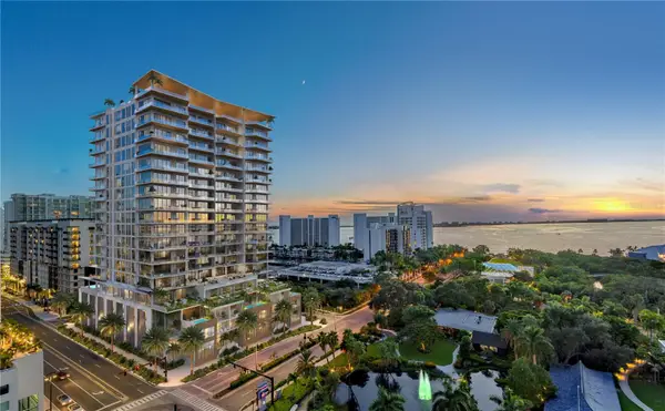 668 Quay Commons #1106, SARASOTA, FL 34236