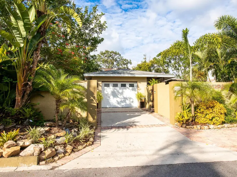 1737 Bay Street, Sarasota, FL 34236 - Image #2