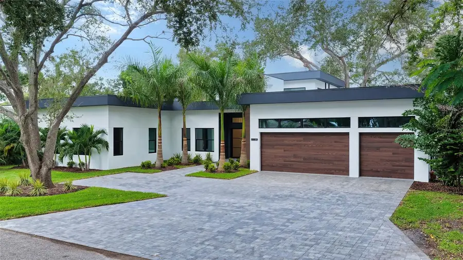 1429 N Lake Shore Drive, Sarasota, FL 34231 - Image #2