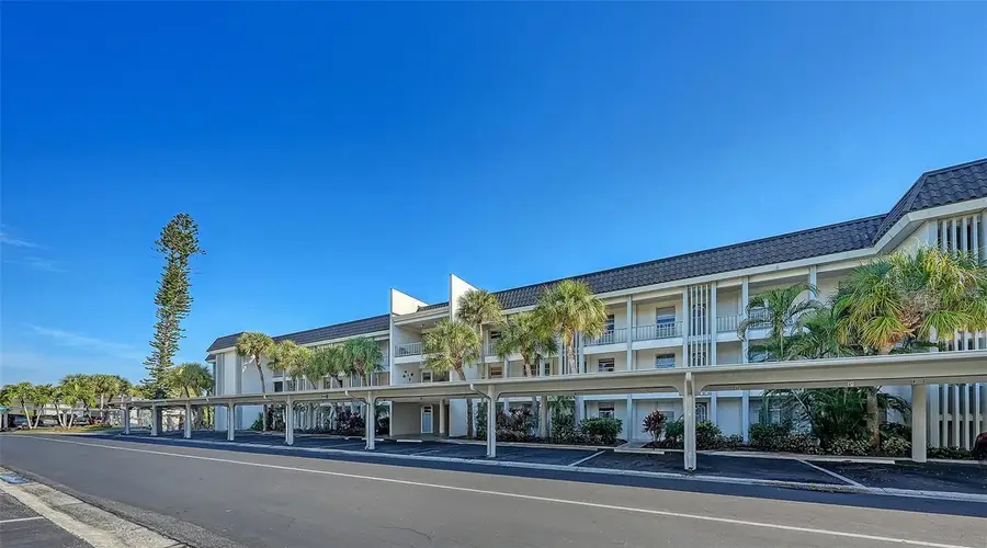 4370 Chatham Drive #204, Longboat Key, FL 34228 - Image #3