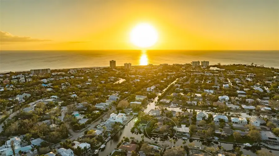 5165 Sandy Cove Avenue, Siesta Key, FL 34242 - Image #2