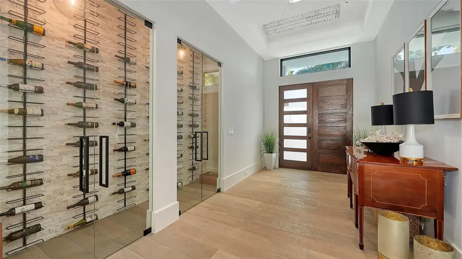 1421 N Lake Shore Drive, Sarasota, FL 34231 - Image #3