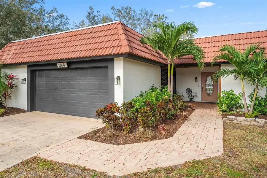 1868 Riviera Circle, Sarasota, FL 34232 - Image #2