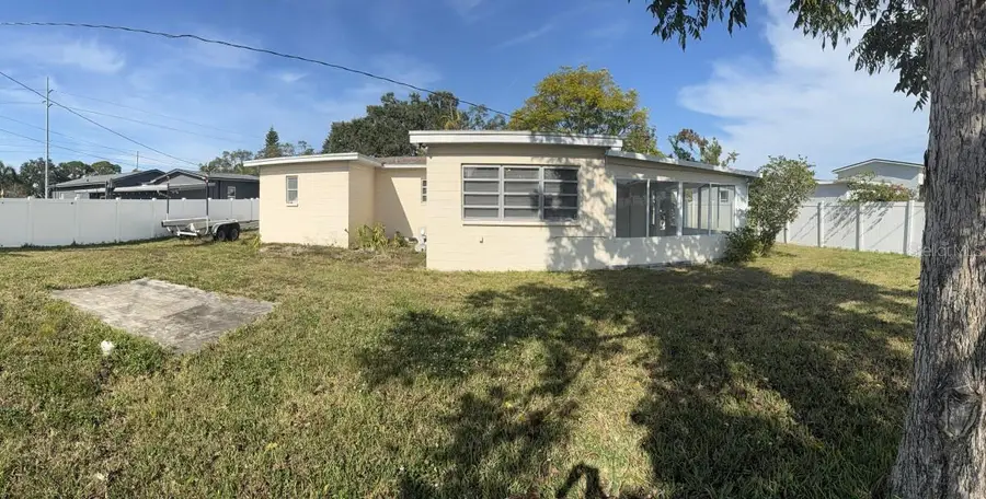 3676 Abington Avenue S, Saint Petersburg, FL 33711 - Image #2