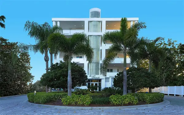 4561 Gulf Of Mexico Drive #202, LONGBOAT KEY, FL 34228