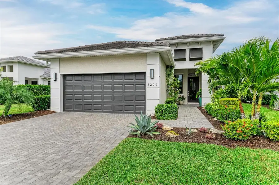 5209 Barnett Circle, Bradenton, FL 34211 - Image #2