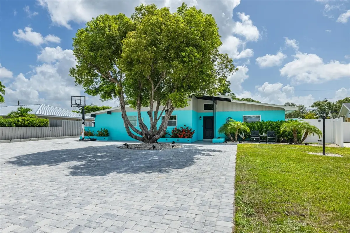 3407 29th Street W, Bradenton, FL 34205 - Image #1