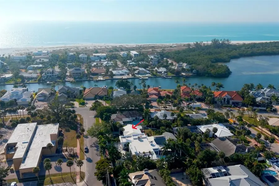 323 Madison Drive, Sarasota, FL 34236 - Image #2