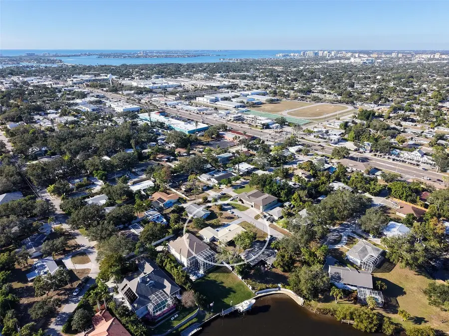 2452 Whippoorwill Circle, Sarasota, FL 34231 - Image #2