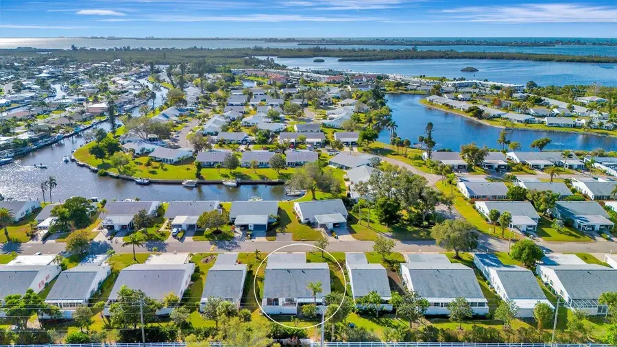 9421 Kingston Drive, Bradenton, FL 34210 - Image #2