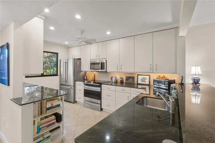 1633 Boathouse Circle #131, Sarasota, FL 34231 - Image #3