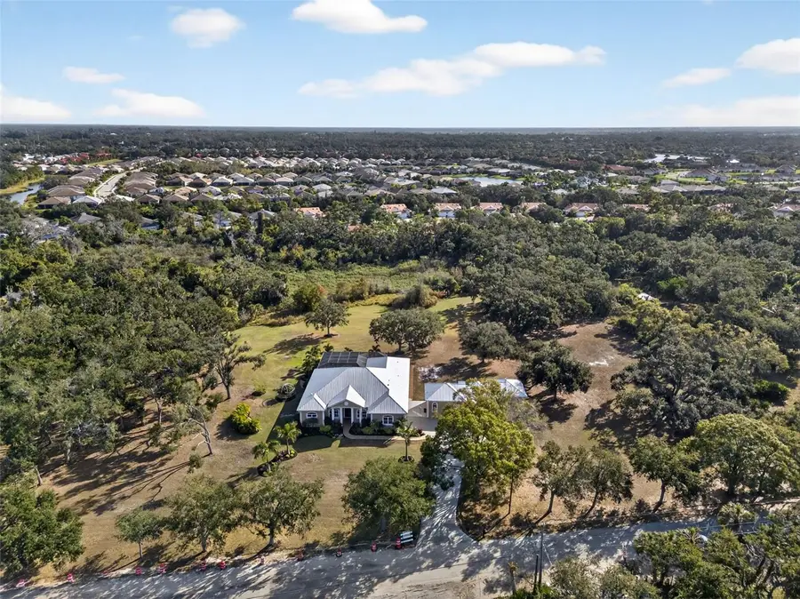 6677 Mandarin Road, Sarasota, FL 34238 - Image #2