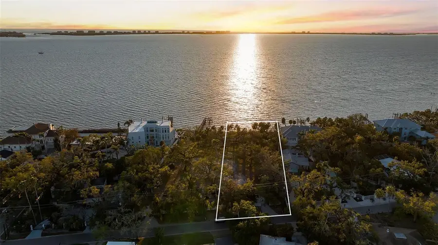 2046 Alameda Avenue, Sarasota, FL 34234 - Image #2