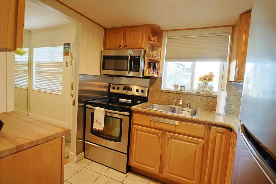 1850 Sunny Drive #F4, Bradenton, FL 34207 - Image #3