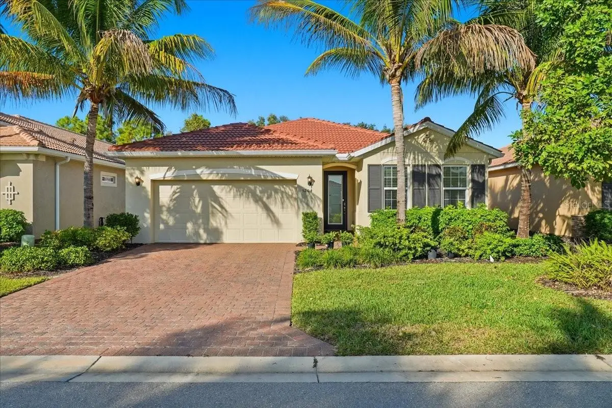 3204 Royal Gardens Avenue, Fort Myers, FL 33916 - Image #1