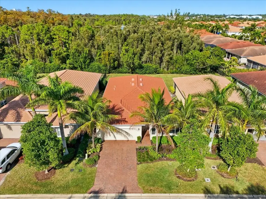 3204 Royal Gardens Avenue, Fort Myers, FL 33916 - Image #2