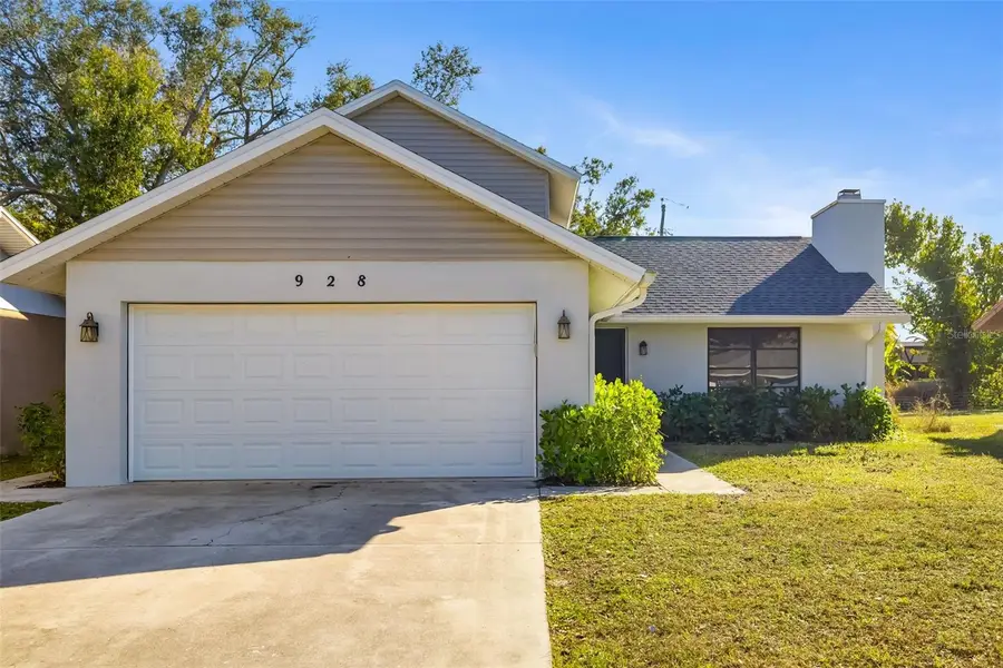 928 Laurel Avenue, Venice, FL 34285 - Image #2