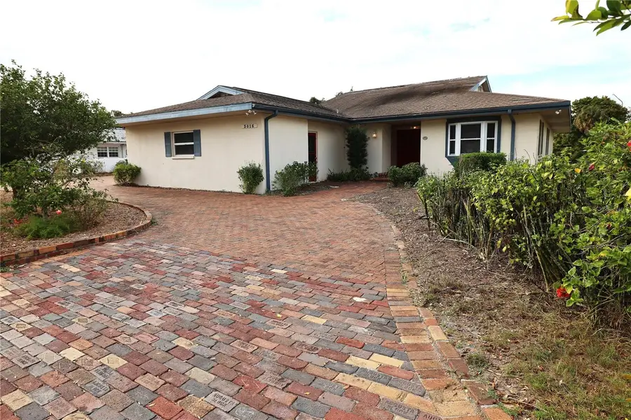 3016 Tanglewood Drive, Sarasota, FL 34239 - Image #2