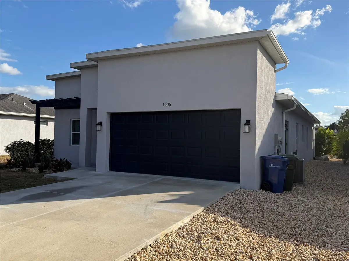 1906 Livingstone Street, Sarasota, FL 34231 - Image #1