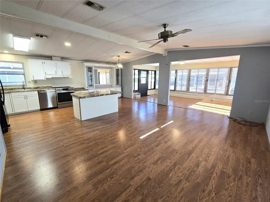 8907 32nd Avenue E, Palmetto, FL 34221 - Image #2