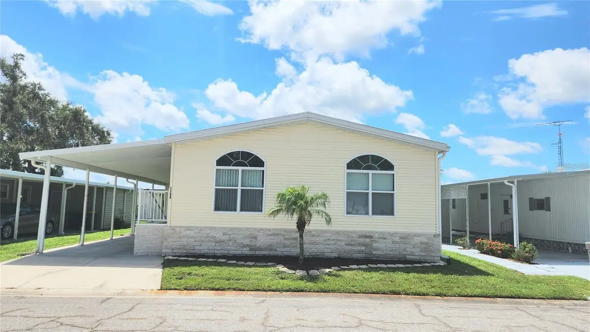 3386 Oakwood Boulevard N, Sarasota, FL 34237 - Image #1